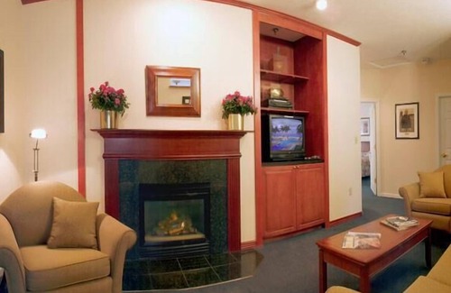 Mishawaka Resort | Stylish 1BR Condo w/ Resort Pool & 4 Miles to Notre Dame