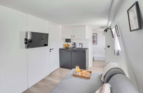Arts-et-Metiers Apartment | Stylish 1BR Flat near Place de la Republique