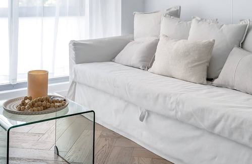 Bondi Junction Apartment | Stylish 1BR Haven in Bondi Junction