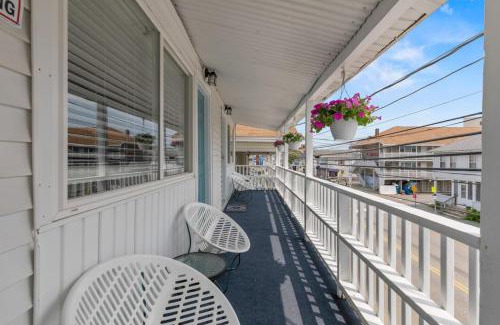 Old Orchard Beach Apartment | Stylish 1BR Suite Steps to the Beach (467)