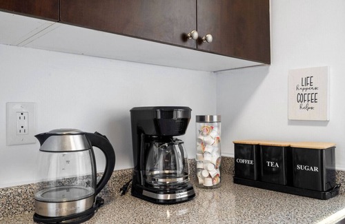 Applewood Apartment | Stylish 1BR with King Bed, Patio, Dart Room, and Free Parking – 10 min to SQ1