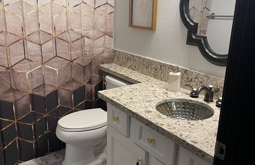 Yorba Linda Condo | Stylish 2 bdrm Condo w/fireplace. Lux King Suite.