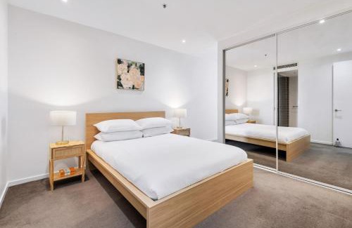 Richmond North Apartment | Stylish 2-Bed Apartment Near MCG