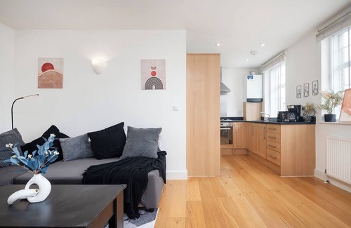 Stockwell Apartment | Stylish 2-Bed Apartment in Stockwell –Free Wifi & Fast Access to Oxford Circus