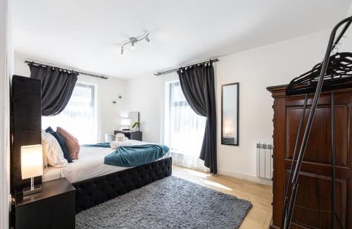 Castlefield Apartment | Stylish 2-Bed Apartment in Manchester City Centre