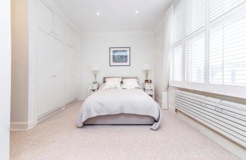 Fulham Apartment | Stylish 2-Bed in West Central - Extended Stays
