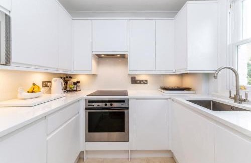 Fulham Apartment | Stylish 2-Bed in West Central - Extended Stays