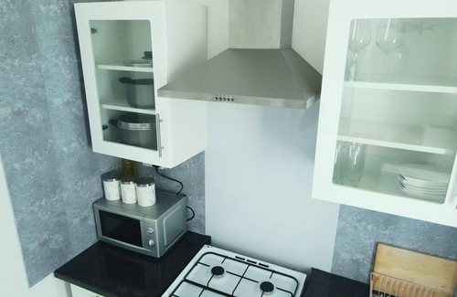 Newport Apartment | Stylish 2 Bed Room Apartment 3 Sleep Free Wifi & p