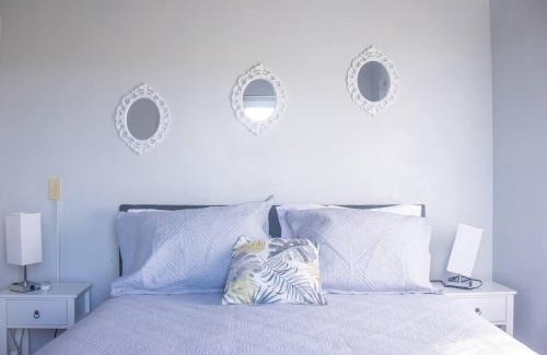 Saint John Parish Apartment | Stylish 2-Bed Sleeps 3 Cosy & Comfortable