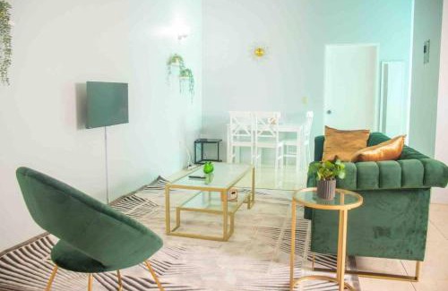 Saint John Parish Apartment | Stylish 2-Bed Sleeps 3 Cosy & Comfortable