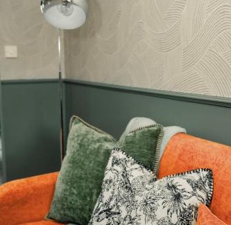 Bradford House | Stylish 2-Bedroom Home Perfect for Families and Couples