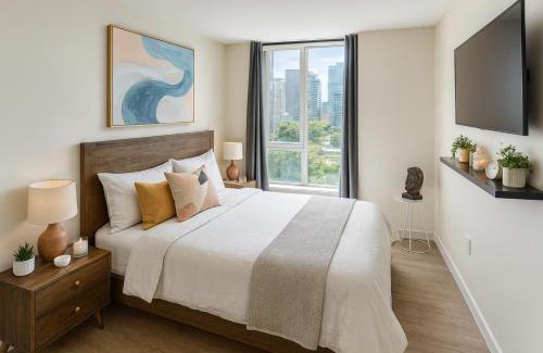 Crosstown Apartment | Stylish 2 Bedroom Oasis in a Trendy Urban Enclave