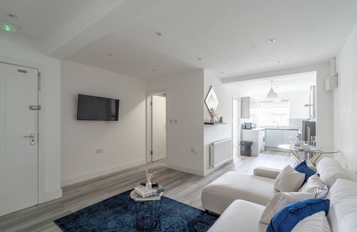 Rochester Apartment | Stylish 2-Bedroom Retreat in Downtown Rochester