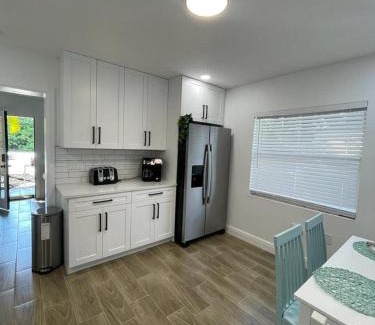 Port Tampa City House | Stylish 2 Bedrooms 2 Bath House In South Tampa