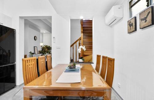 Chippendale House | Stylish 2 Story Terrace House in Chippendale
