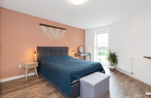 Gifford Apartment | Stylish 2Bed Flat Near Arthur's Seat and Waverley Station