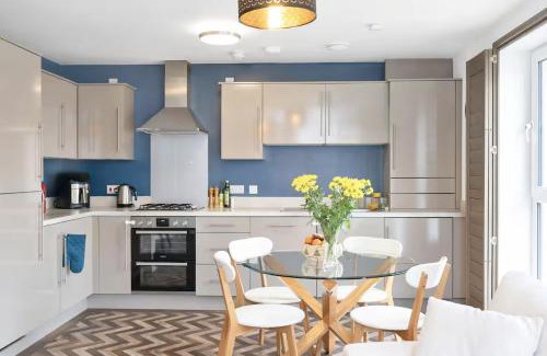 Gifford Apartment | Stylish 2Bed Flat Near Arthur's Seat and Waverley Station