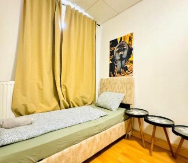 Liesing Apartment | Stylish 2BR apartment Direct City Access