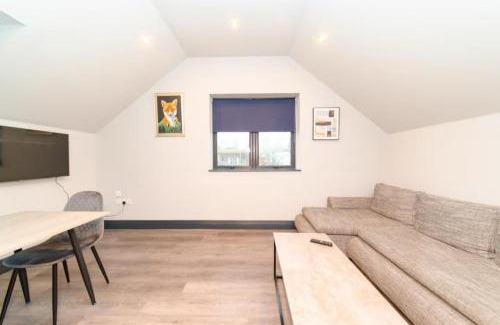 Brighton City Centre Apartment | Stylish 2BR Central Near Pier