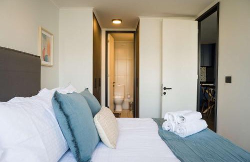 Apoquindo Apartment | Stylish 2BR Getaway for 5 in Las Condes Oasis