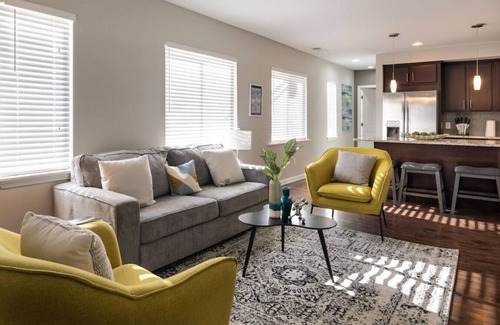 Mount Auburn Apartment | Stylish 2BR near it all