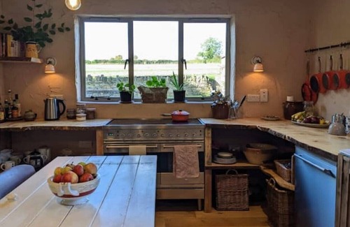 Temple Guiting Cottage | Stylish 3 bed Cotswold Cottage With Stunning Views and Country Walks