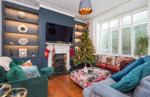 London Borough of Hounslow House | Stylish 3-Bed House in Brentford near Richmond