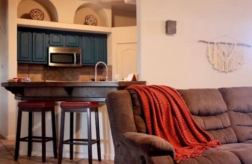 Las Cruces House | Stylish 3 bed with sunset views and game room