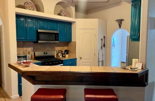 Las Cruces House | Stylish 3 bed with sunset views and game room