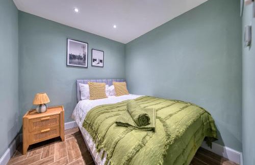 North West Apartment | Stylish 3-Bedroom Apartment in Central Glasgow
