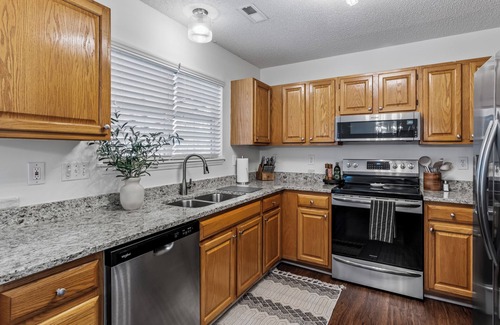 Cornelius House | Stylish 3-bedroom home in central Cornelius-Chalkboard Wall-Firepit-Grill & more