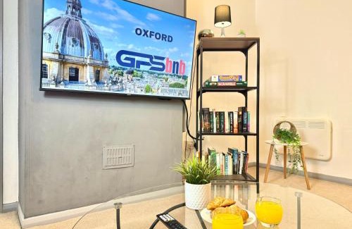 Kidlington Villa | Stylish 3-Bedroom House with Garden & Free Parking's, Prime location with private garden