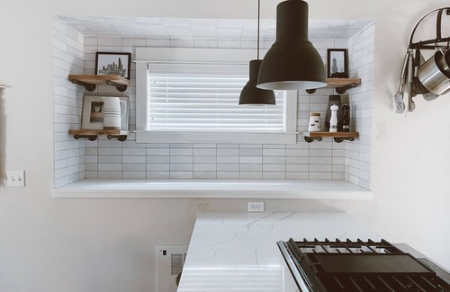 Mann House | Stylish 3-bedroom townhome close to it all- in Seattle