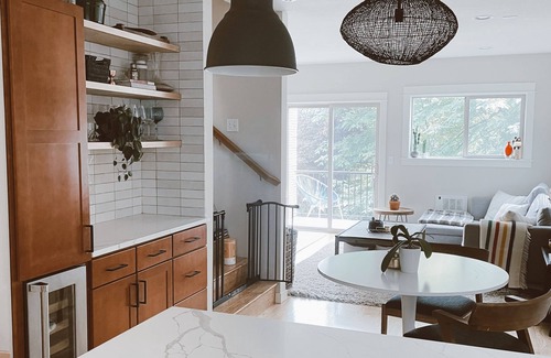Mann House | Stylish 3-bedroom townhome close to it all- in Seattle