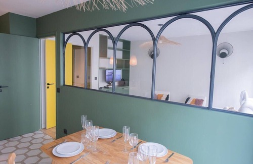 Quartier de l'Ecole-Militaire Apartment | Stylish 3BD for 10 guests next to Invalides!