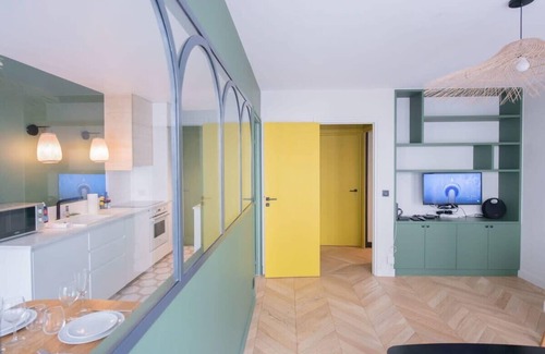 Quartier de l'Ecole-Militaire Apartment | Stylish 3BD for 10 guests next to Invalides!