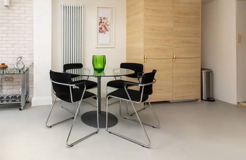 Homerton Apartment | Stylish 3BD Maisonette with Garden in Homerton