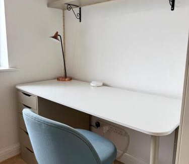 Canton House | Stylish 3BR Cardiff Home Balcony, Garden, Free Parking and EV Charging