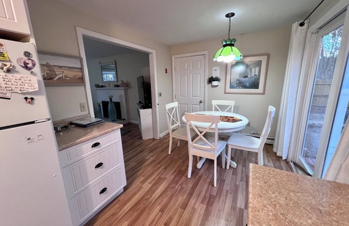 Northwest Harwich House | Stylish 3BR Ranch - Little Dog Friendly! (2033)