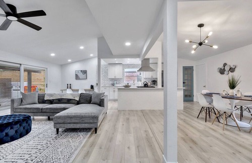 Northwest Anaheim House | Stylish 3Br with LUX Amenities and elegant design. 9 Mins to Disneyland & More!