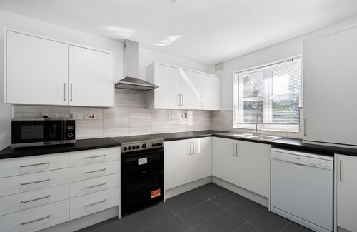 Hale House | Stylish 4 bed 3 bath- Mill Hill