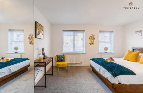 Reading House | STYLISH 4 BED FAMILY HOME AT MADEJSKI, READING UNIVERSITY