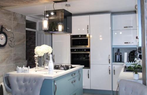 Solihull House | Stylish 4-Bedroom House near NEC/BHX