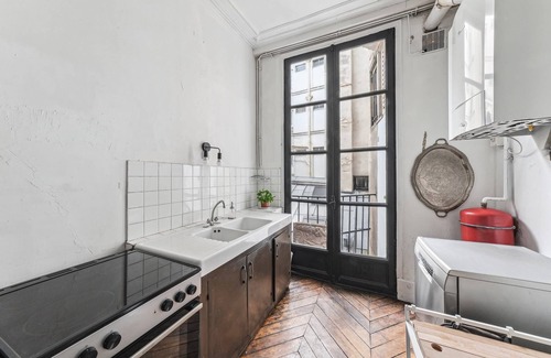 Saint-Merri Apartment | Stylish 4BR near Hotel de Ville - Le Marais