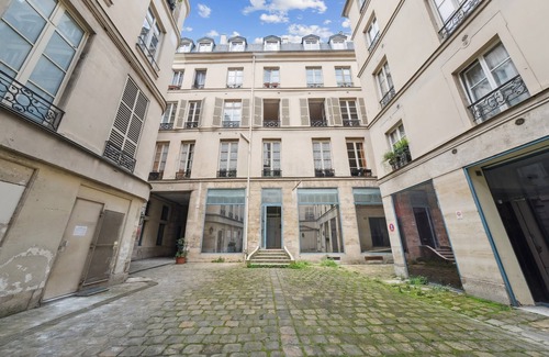 Saint-Merri Apartment | Stylish 4BR near Hotel de Ville - Le Marais