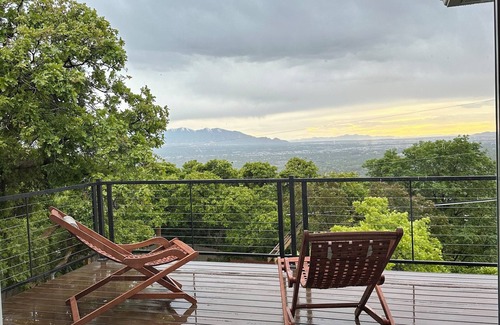 Olympus Cove House | Stylish 5-bedroom house with amazing views and movie theater