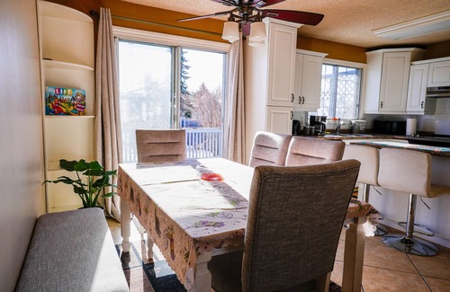Southeast Edmonton House | Stylish 5 Bedroom 2.5Bath Home in Edmonton, Central Location, Deck, Pool in Yard