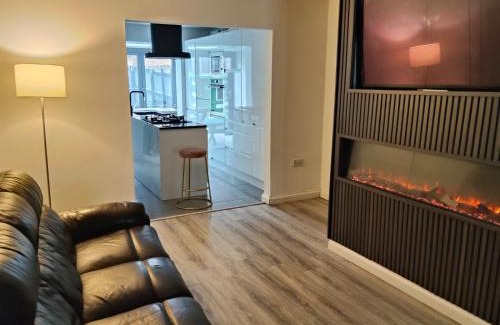 Dunmurry House | Stylish 5-bedroom retreat just minutes from Belfast city