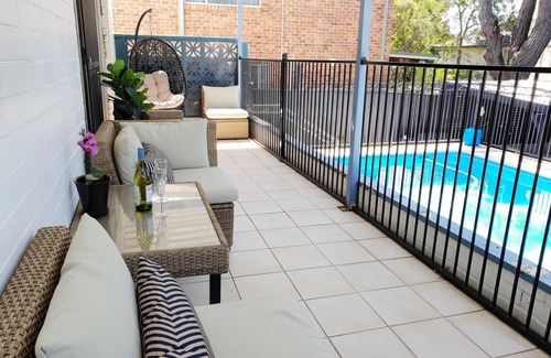 Cronulla House | Stylish 5 BR House with Pool near Beach