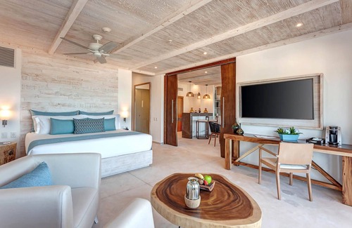 Isla Holbox Hotel | Stylish and Comfortable Stay in Holbox! Swimming Pool, Direct Beach Access!